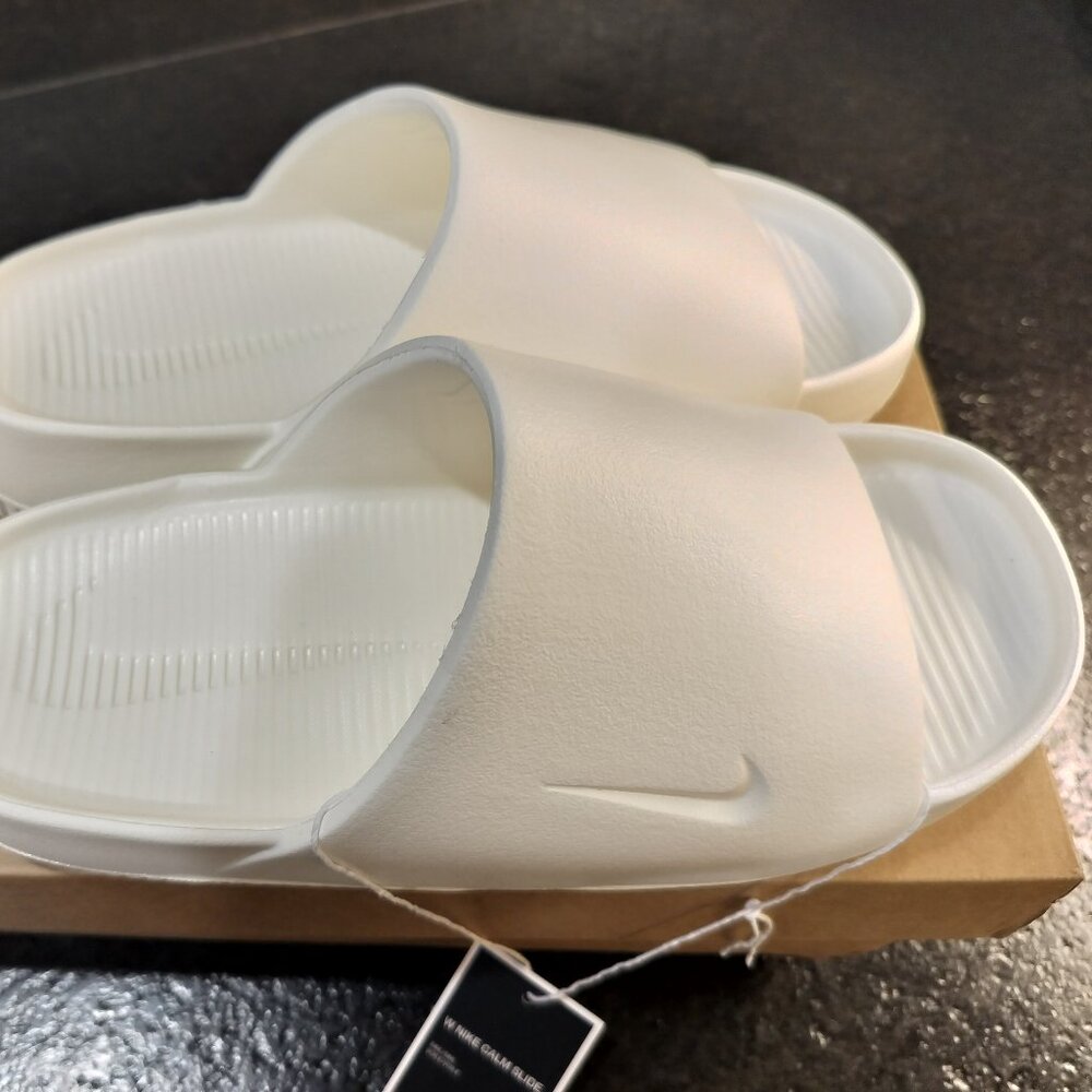 WOMEN NIKE CALM SLIDES SANDAL SAIL / SAIL US SIZE 7 (DX4816 100)